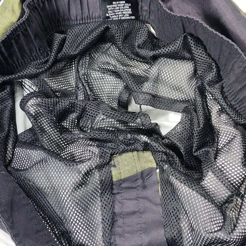 Guinness men's swim trunks size large
